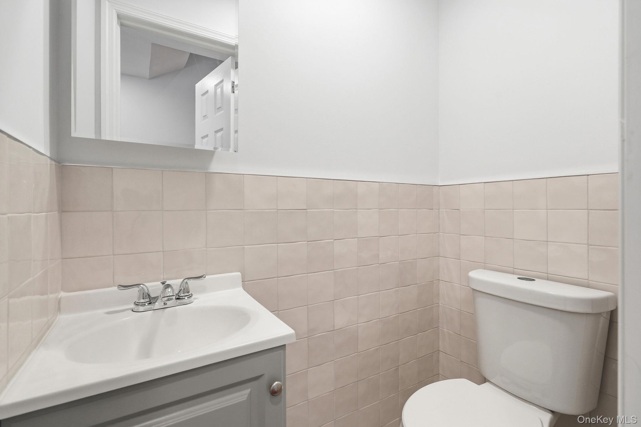 #14 photo, 278 Balcom Avenue, Bronx , NY 10465