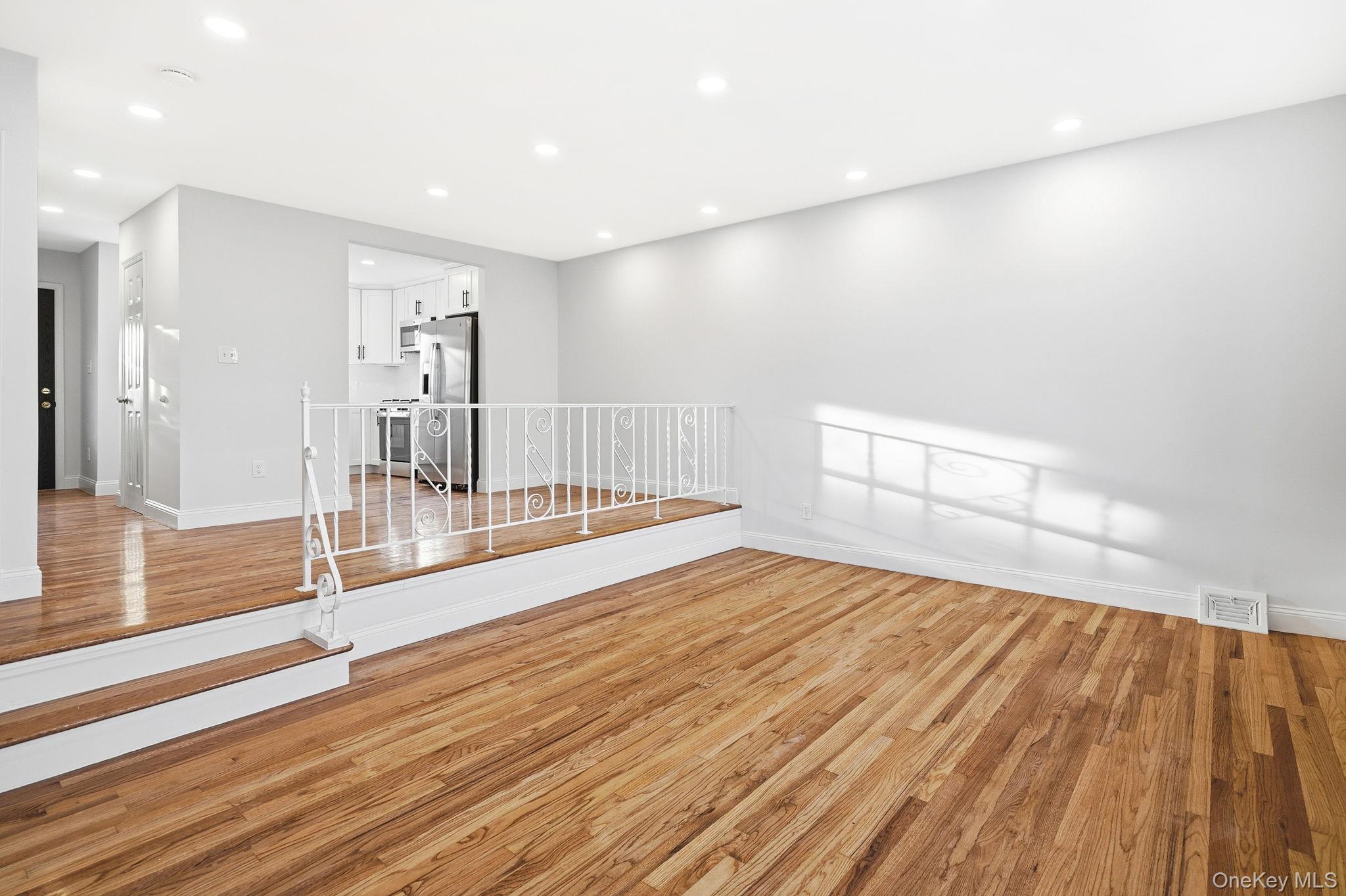 #8 photo, 278 Balcom Avenue, Bronx , NY 10465