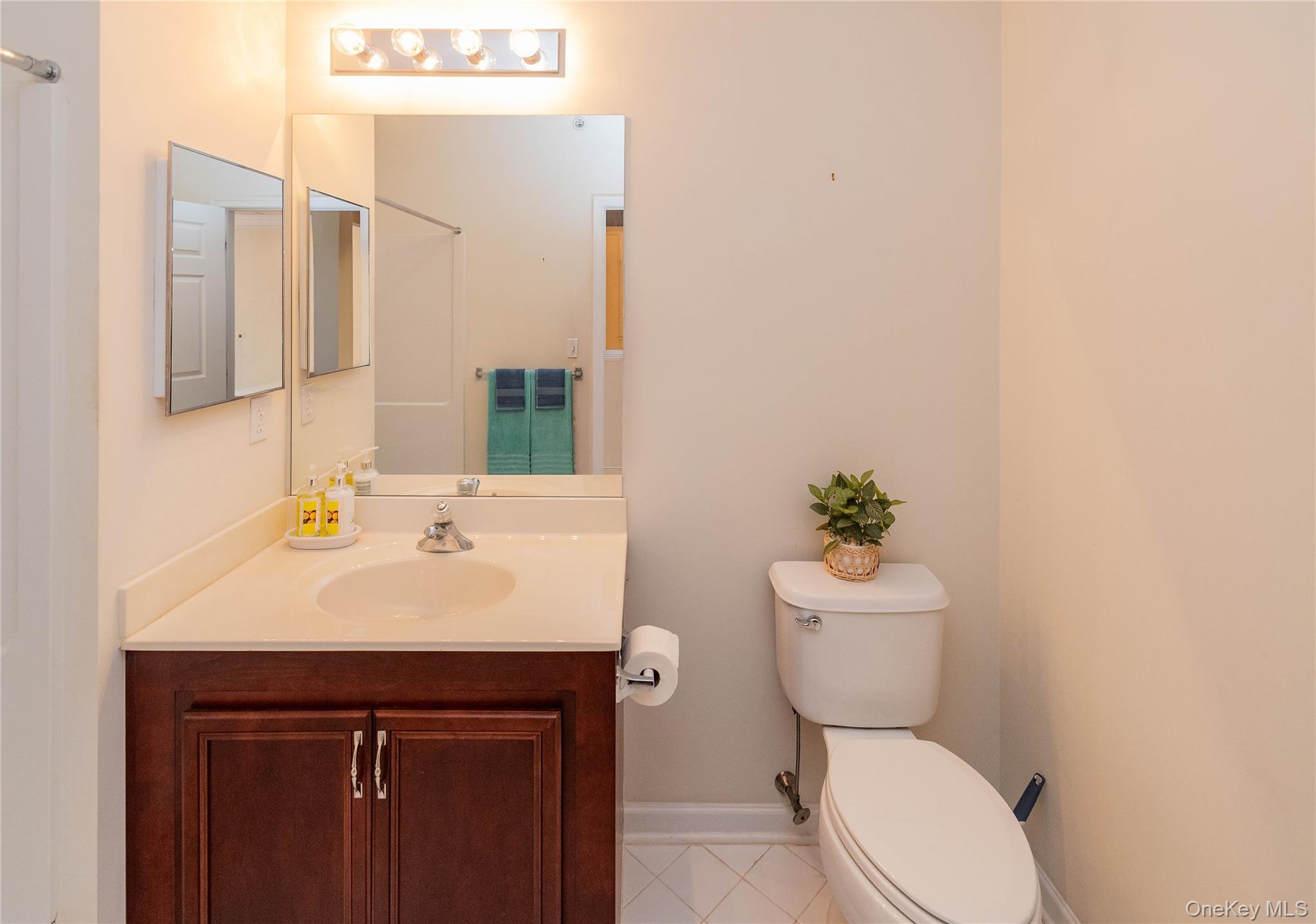 #20 photo, 919 Saratoga Lane, Fishkill , NY 12524