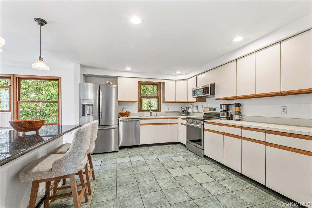 #13 photo, 9 Aqueduct Road, Garrison , NY 10524