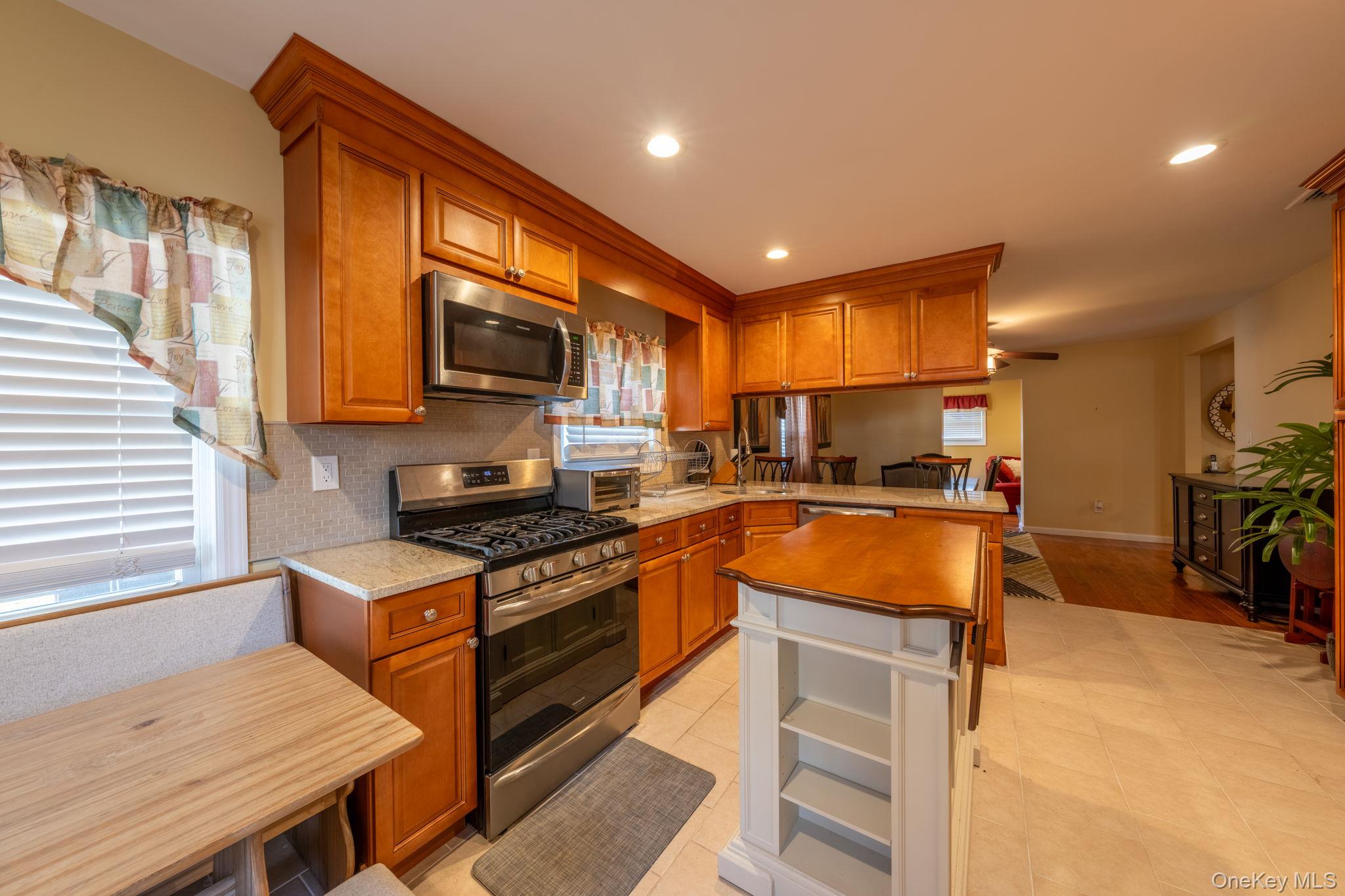 #10 photo, 20 Sterling Place, Roosevelt , NY 11575