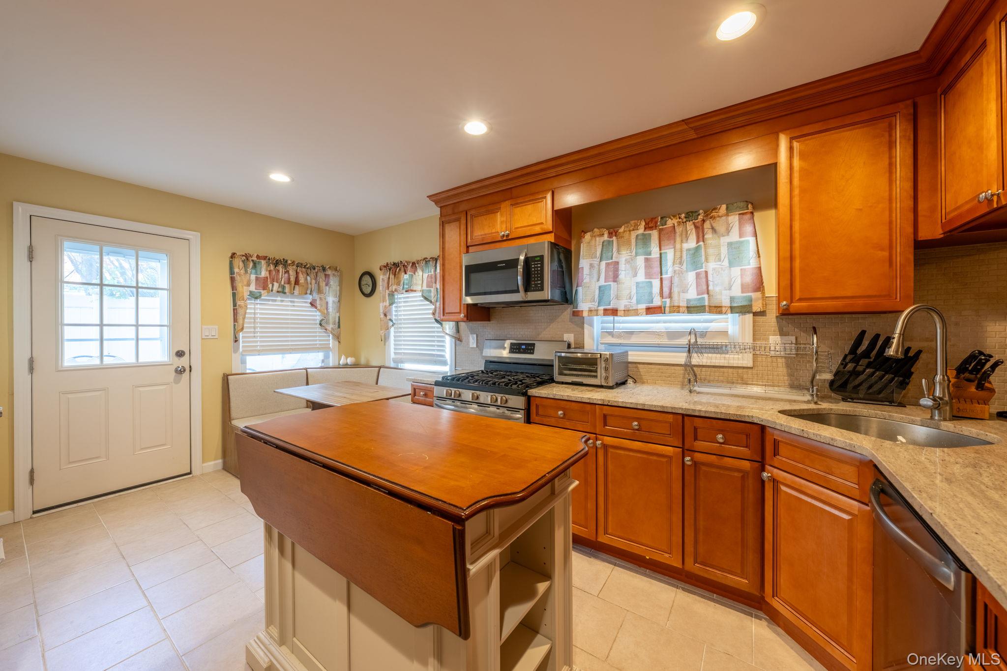 #9 photo, 20 Sterling Place, Roosevelt , NY 11575