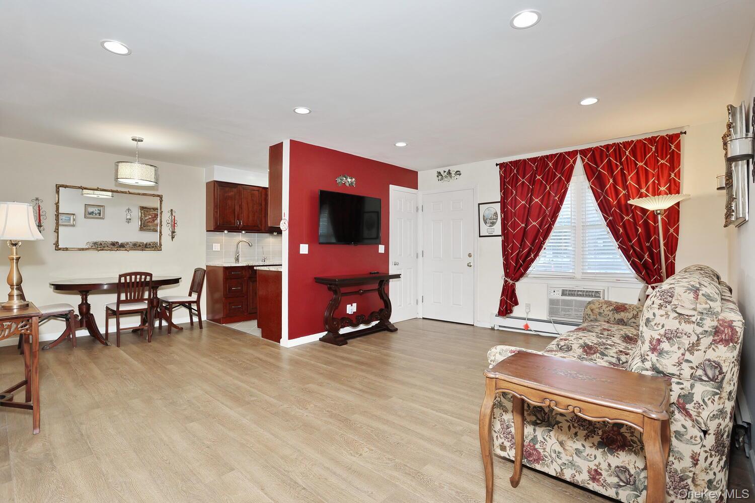 #7 photo, 20 Main Street, 紐約州 Garnerville , NY 10923