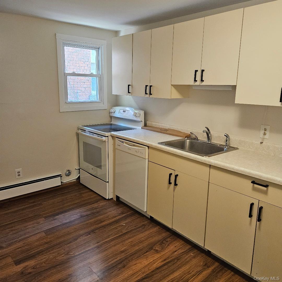 #13 photo, 29 Delano Street, Poughkeepsie , NY 12601