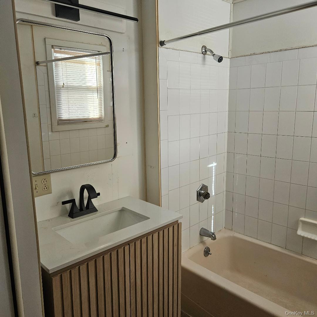 #18 photo, 29 Delano Street, Poughkeepsie , NY 12601