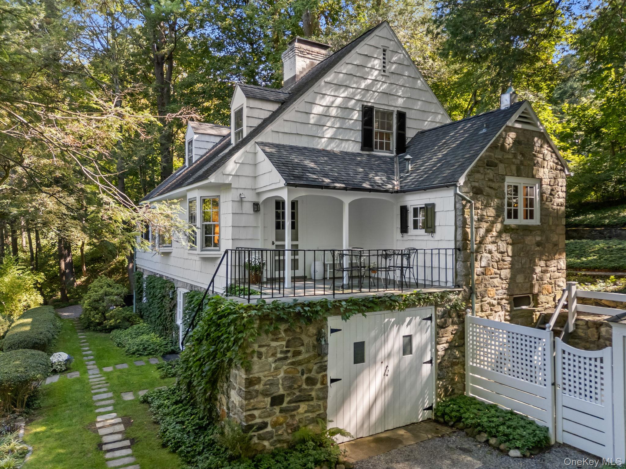 #1 photo, 124 Seven Bridges Road, Chappaqua , NY 10514