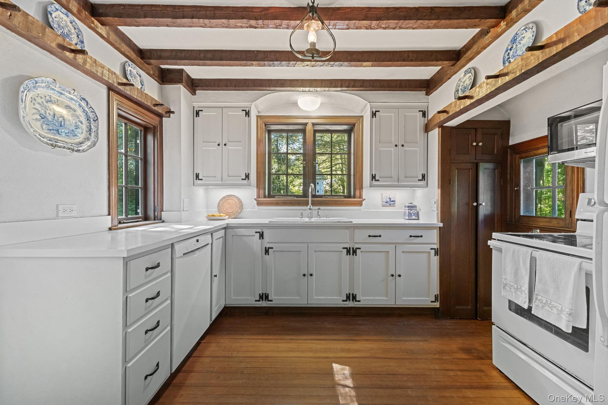 #18 photo, 124 Seven Bridges Road, Chappaqua , NY 10514