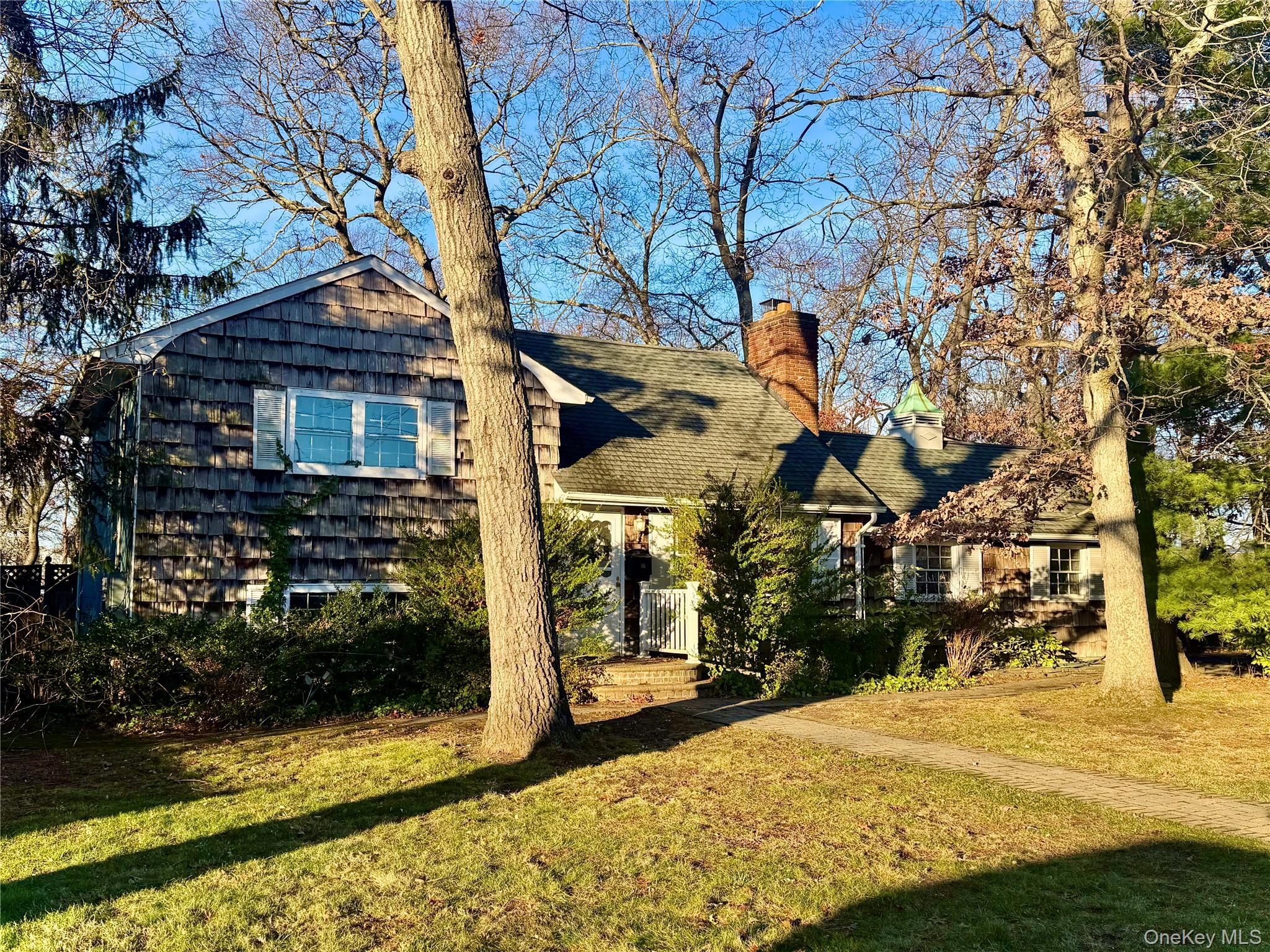 #2 photo, 2 Kirkup Street, সাফোক কাউন্টি Bay Shore , NY 11706