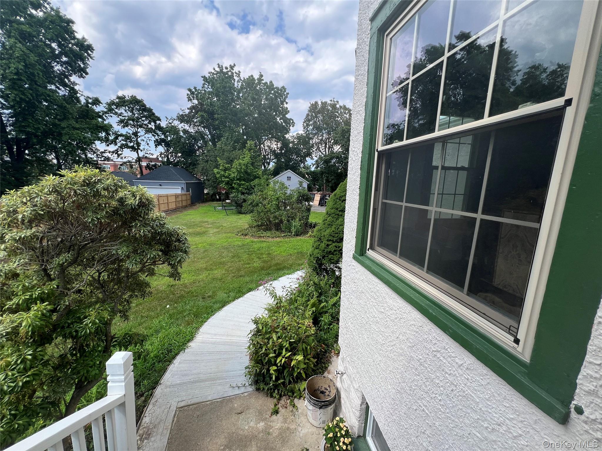 #19 photo, 27 Dosoris Way, Glen Cove , NY 11542