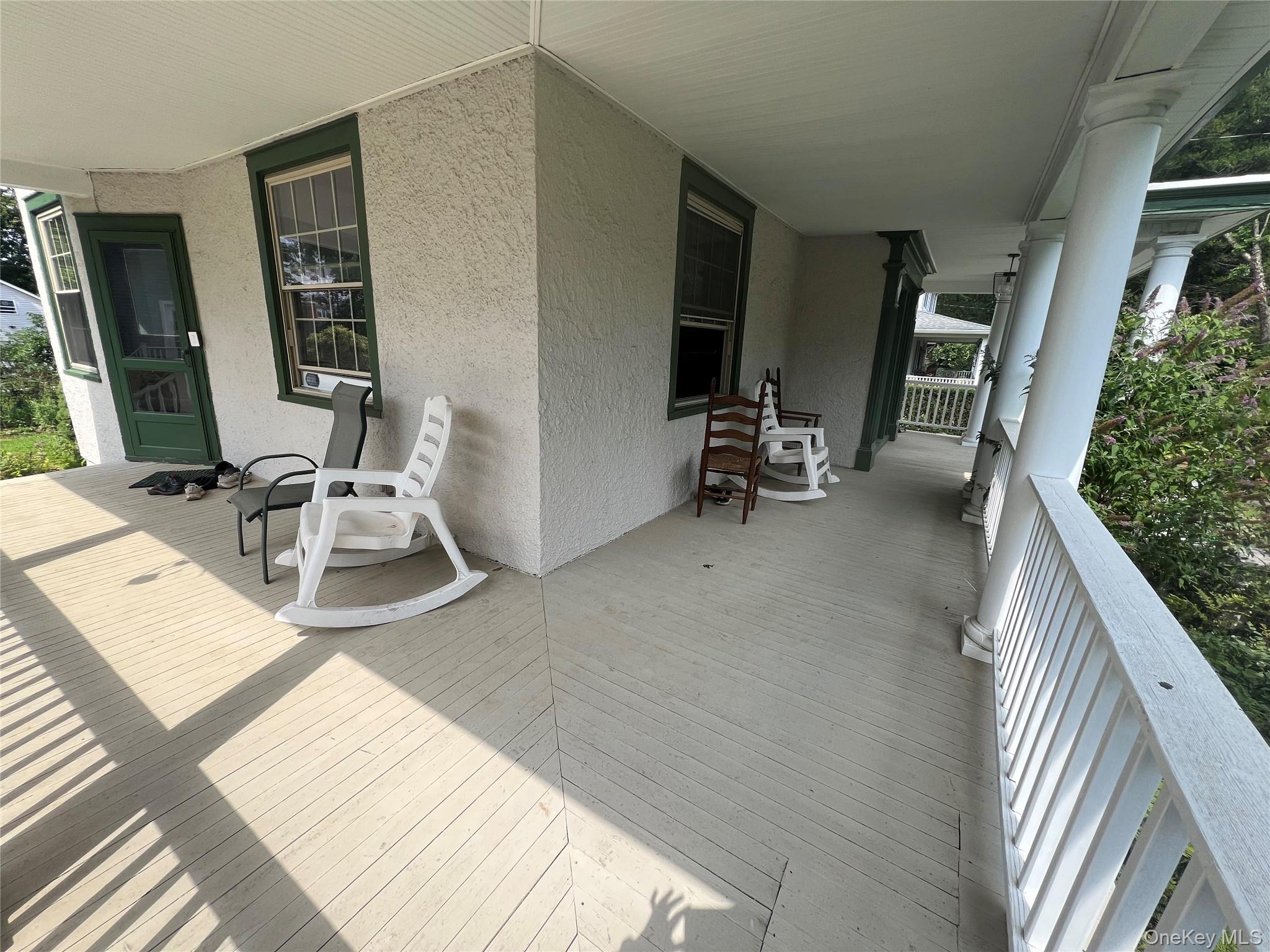 #2 photo, 27 Dosoris Way, Glen Cove , NY 11542