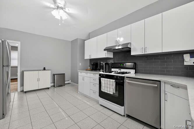 #14 photo, 132 Roosevelt Avenue, নাসাউ কাউন্টি Mineola , NY 11501