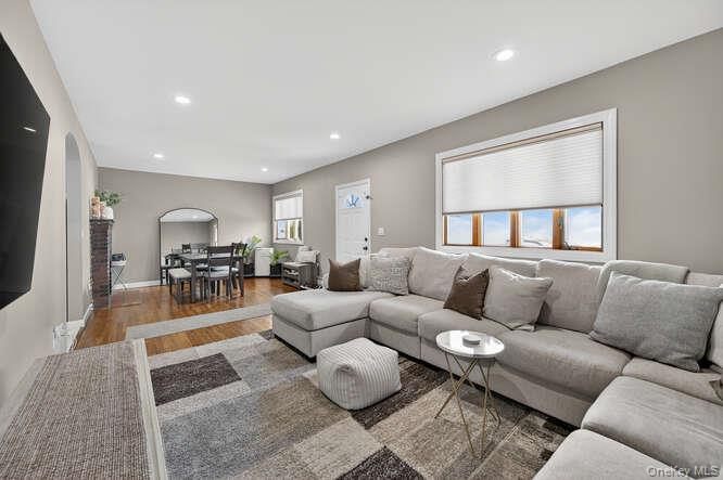 #6 photo, 132 Roosevelt Avenue, নাসাউ কাউন্টি Mineola , NY 11501