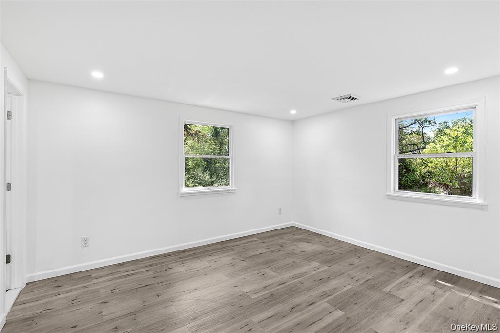 #11 photo, 46 Saint George Drive, সাফোক কাউন্টি Shirley , NY 11967