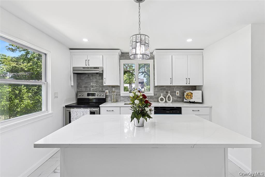 #5 photo, 46 Saint George Drive, সাফোক কাউন্টি Shirley , NY 11967