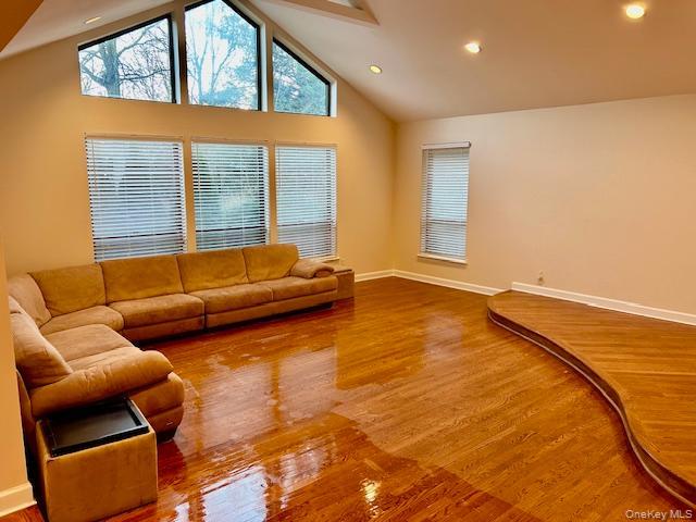 #12 photo, 5 Carman Court, Dix Hills , NY 11746