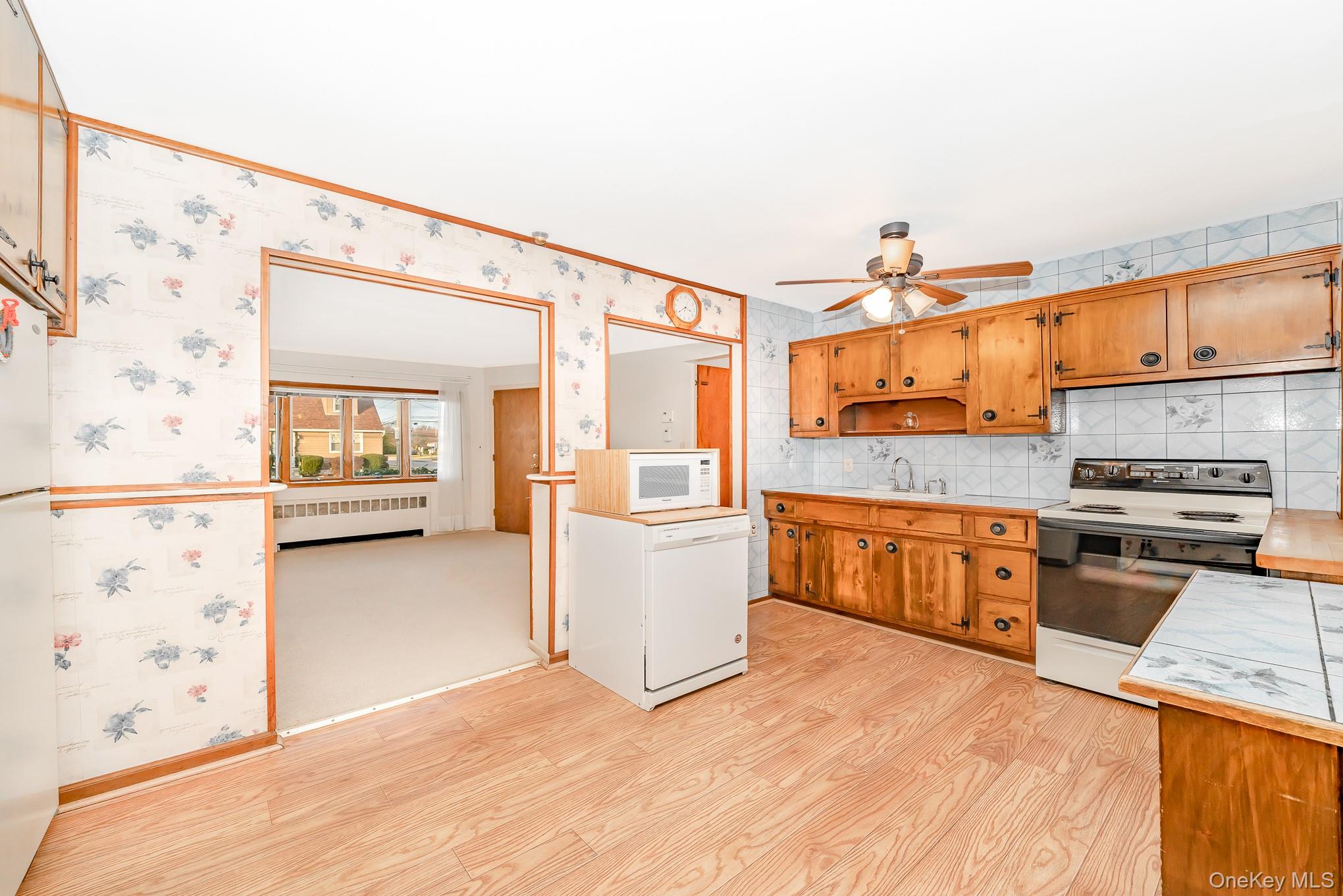 #4 photo, 242 N Pine Street, Massapequa , NY 11758