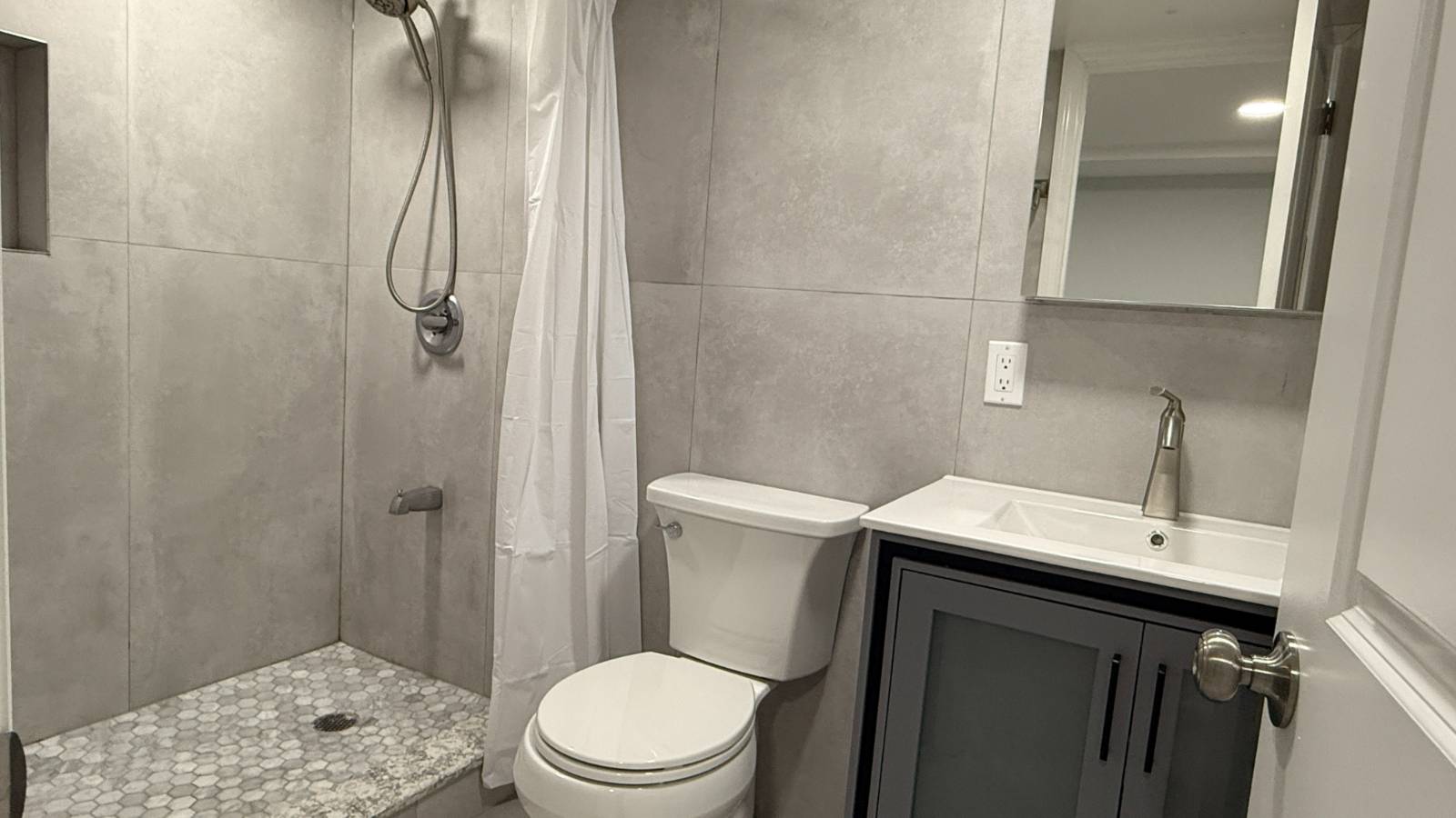 #11 photo, 262-16 60 Rd, Little Neck , NY 11362