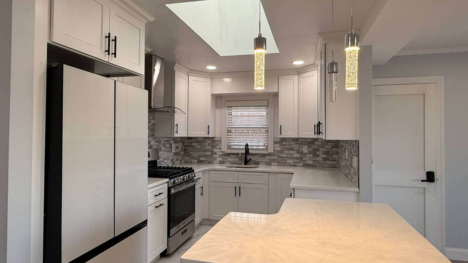 #4 photo, 262-16 60 Rd, Little Neck , NY 11362