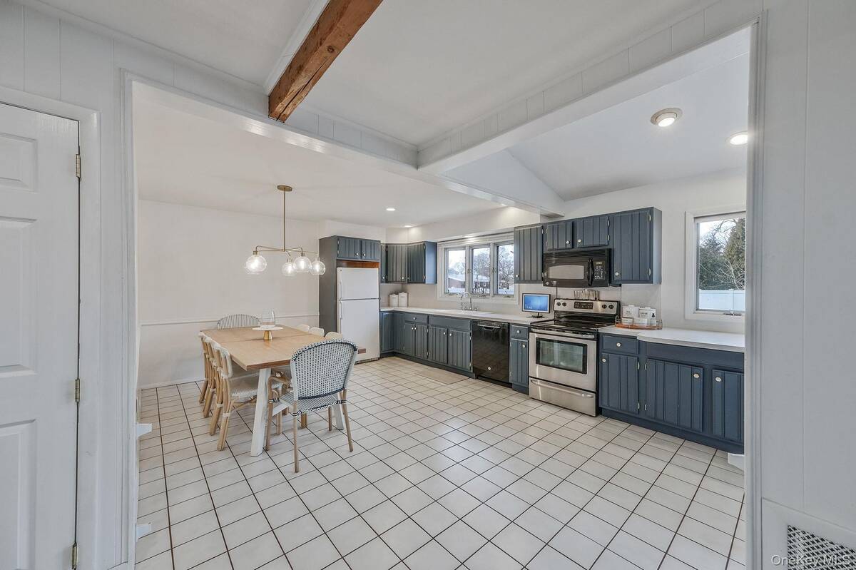 #14 photo, 114 Monroe Avenue, Patchogue , NY 11772