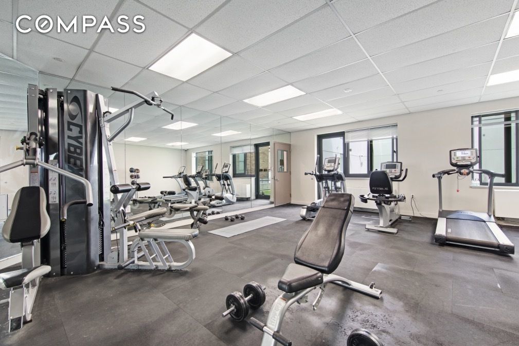 #8 photo, 46-09 11th Street, Long Island City , NY 11101