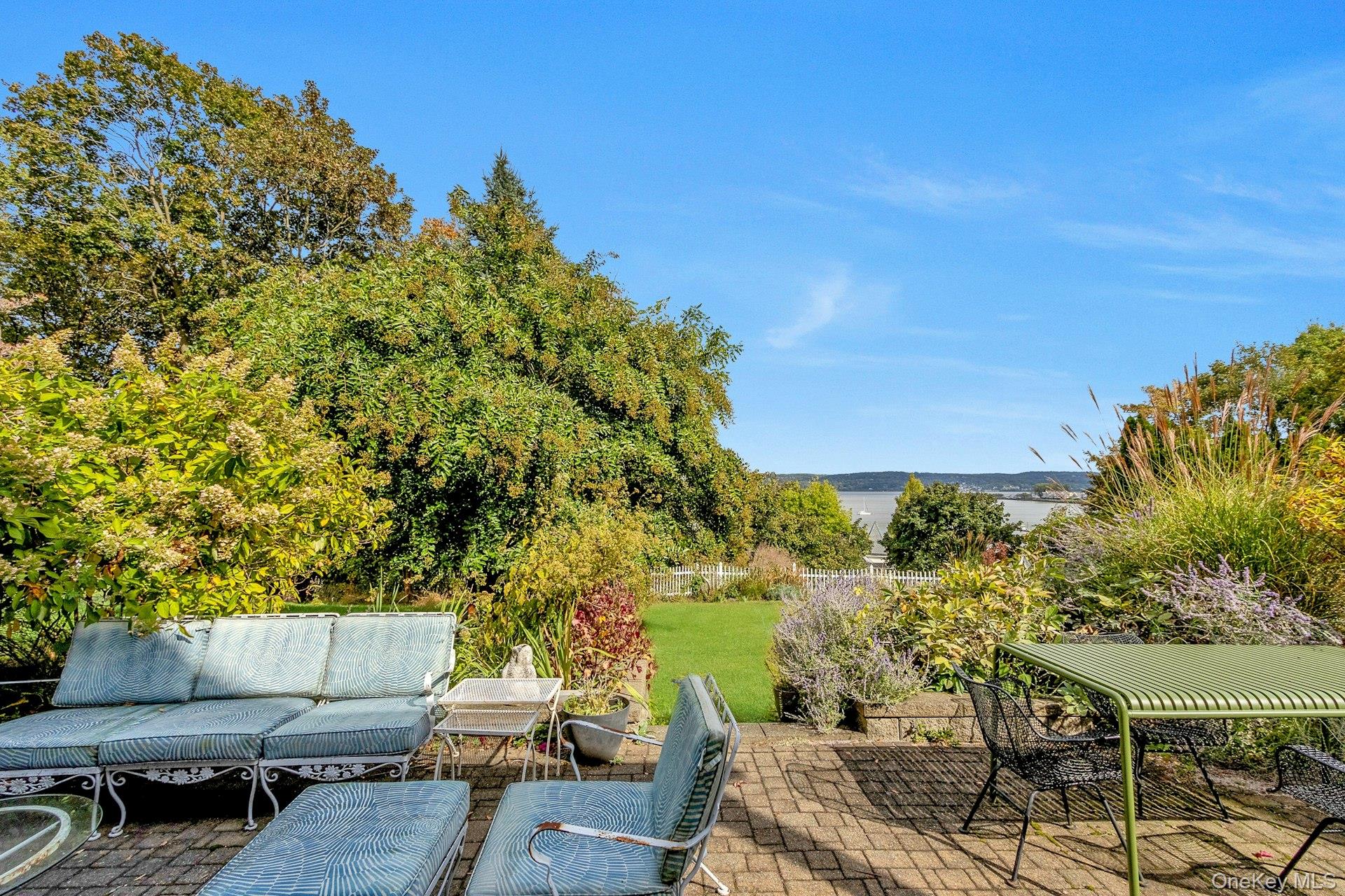 #2 photo, 220 Hudson Terrace, Piermont , NY 10968