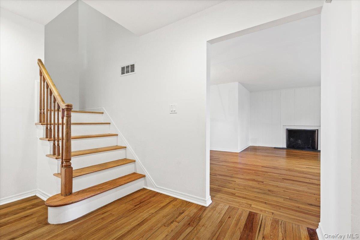 #3 photo, 22 Old Orchard Road, Rye Brook , NY 10573