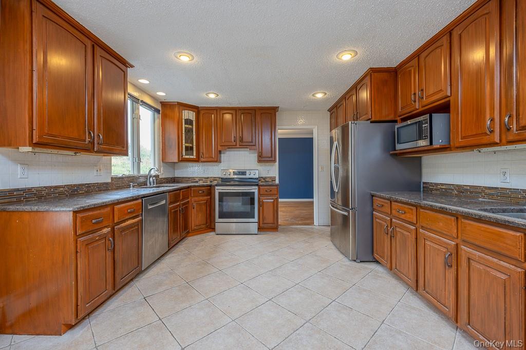 #11 photo, 132 Neptune Drive, Monroe , NY 10950