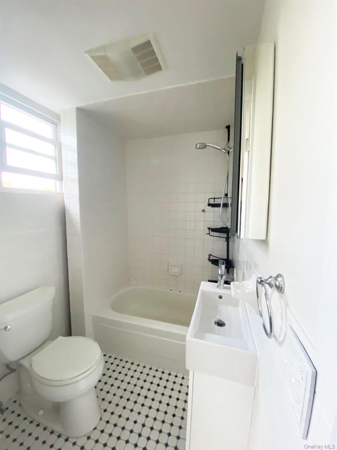 #6 photo, 164 Ashford Avenue, Dobbs Ferry , NY 10522