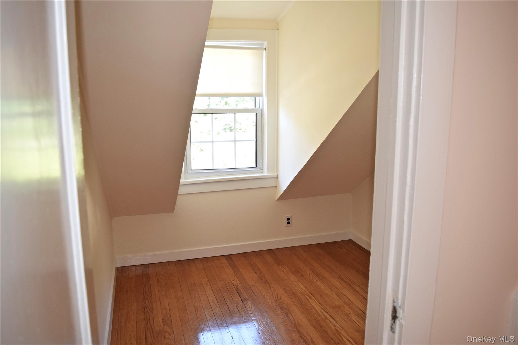 #17 photo, 5 Prescott Square, Bronxville , NY 10708