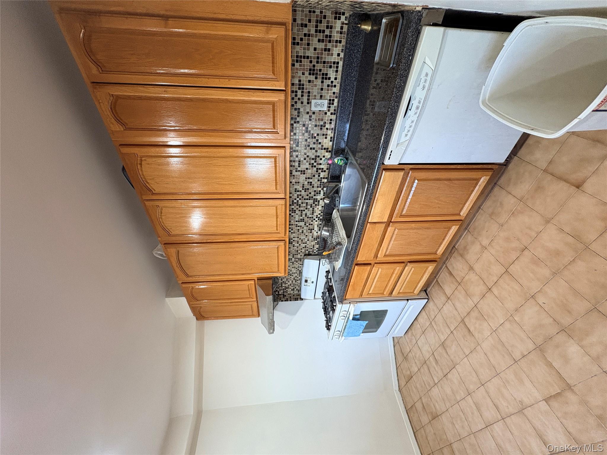 #1 photo, 4037 77 st, Elmhurst , NY 11373