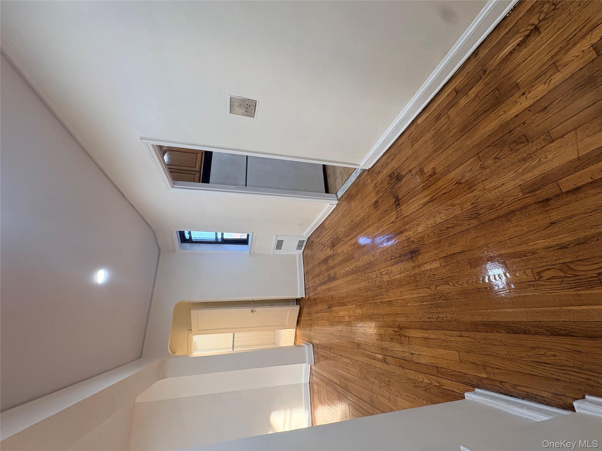 #3 photo, 4037 77 st, Elmhurst , NY 11373