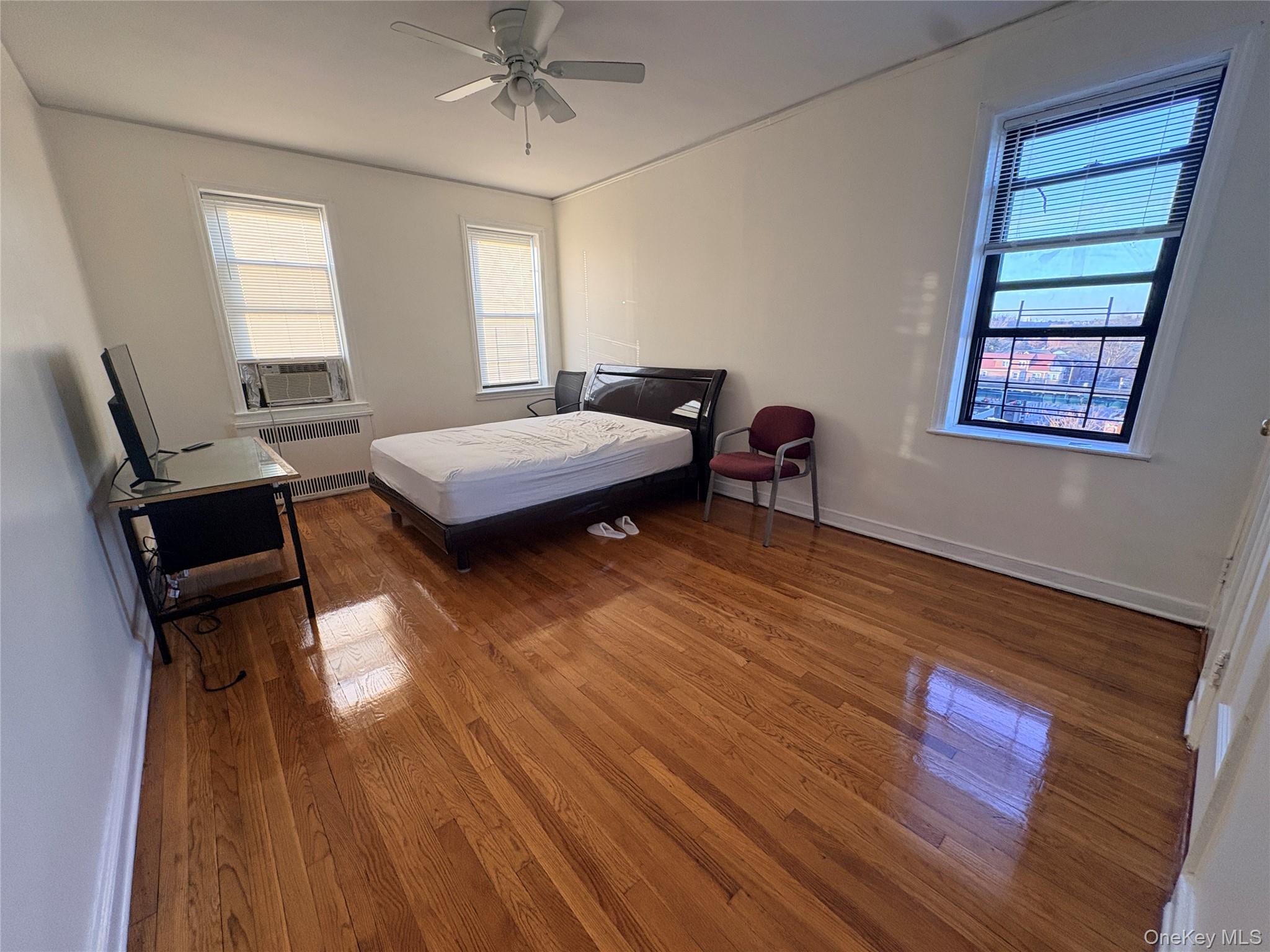 #4 photo, 4037 77 st, Elmhurst , NY 11373
