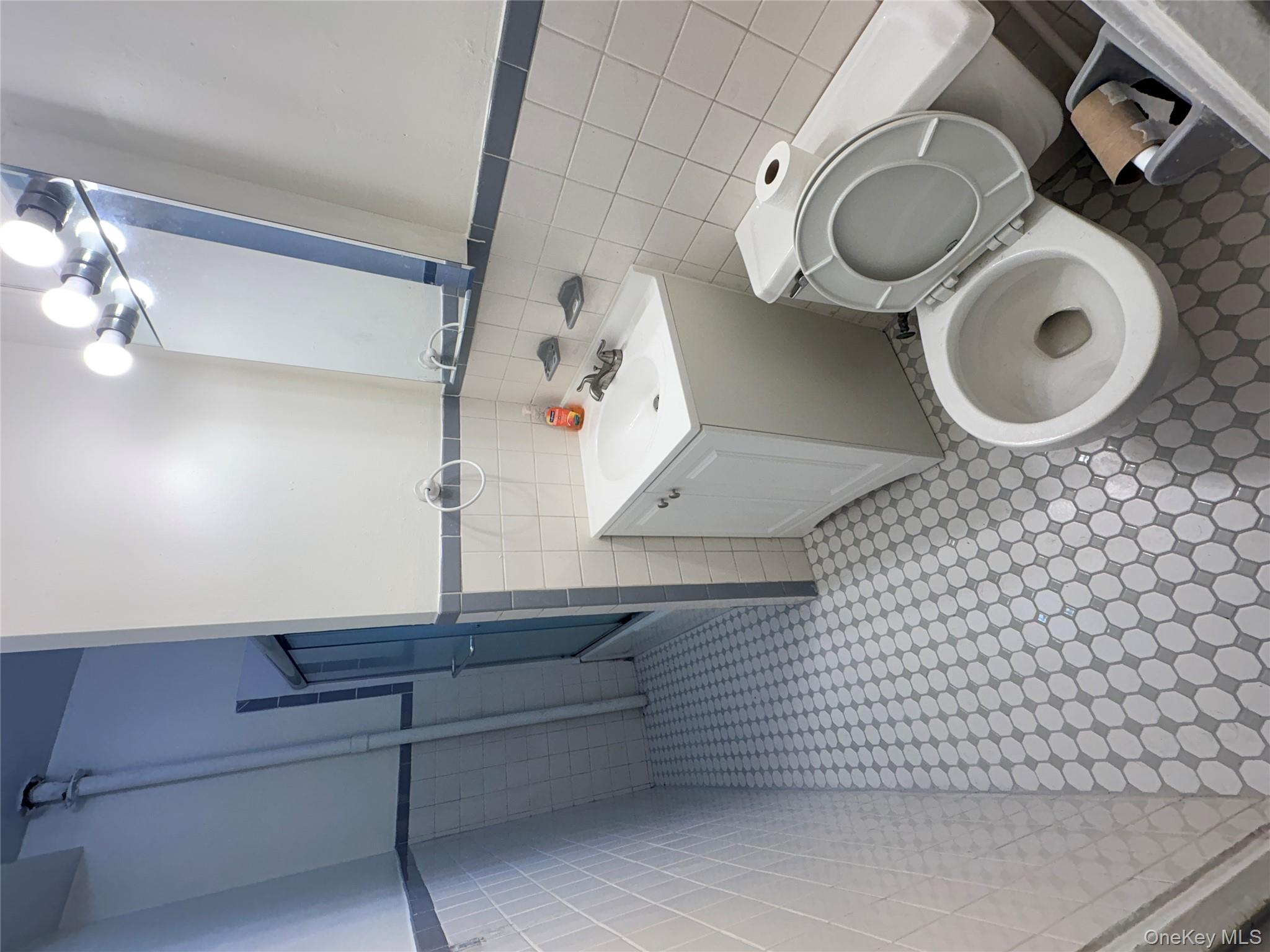 #6 photo, 4037 77 st, Elmhurst , NY 11373