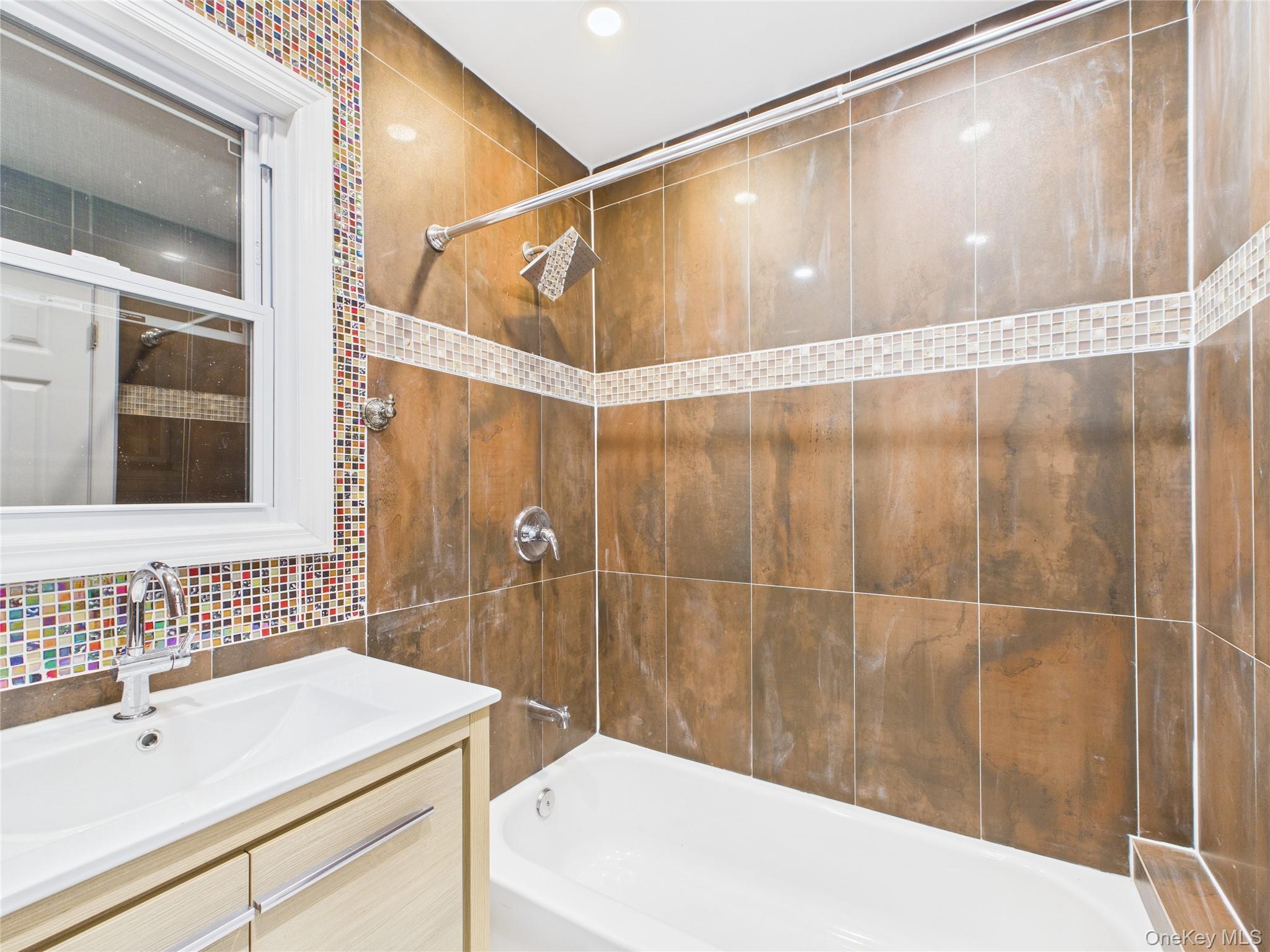 #13 photo, 2516 Curtis Street, East Elmhurst , NY 11369