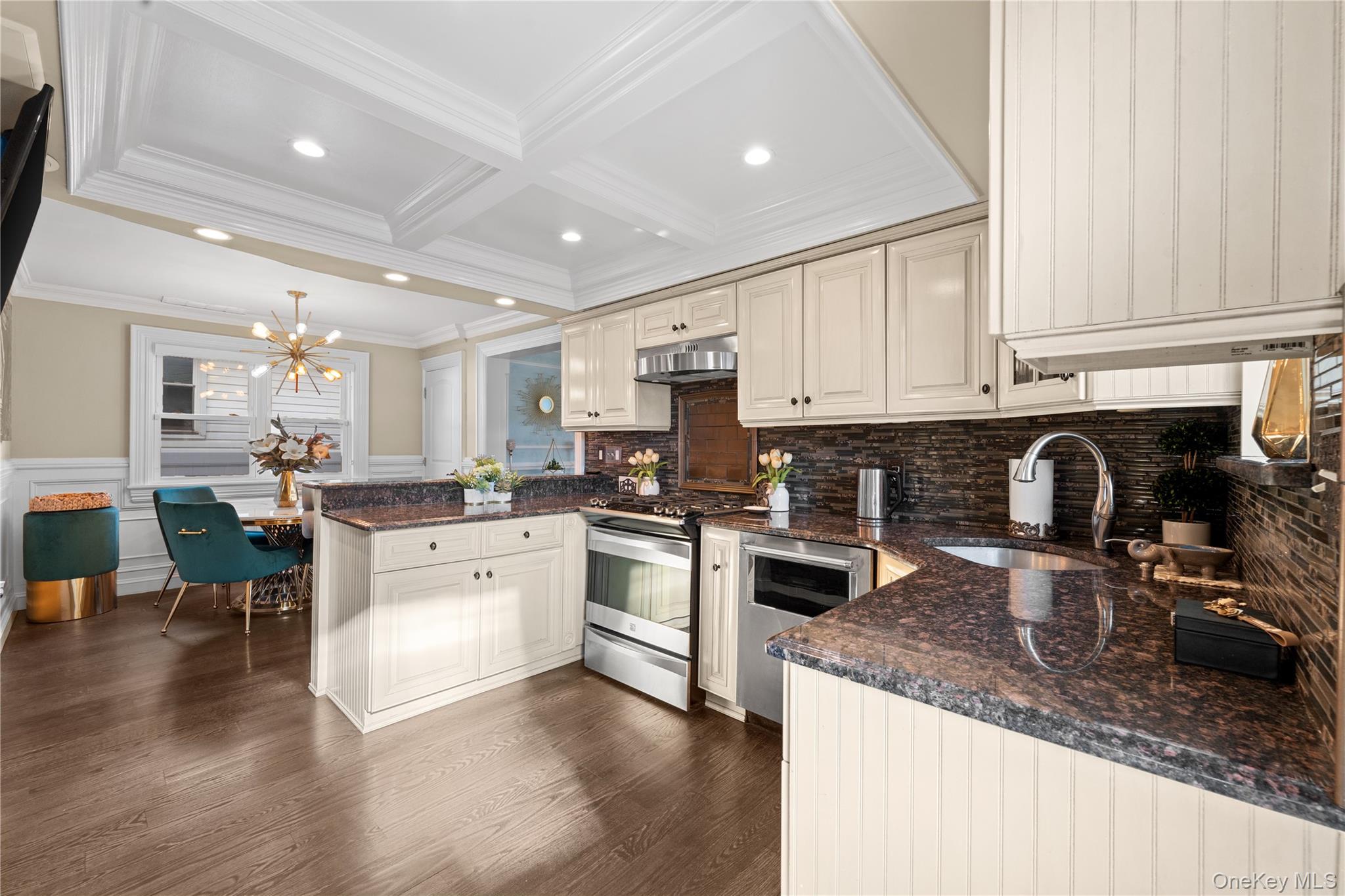 #10 photo, 431 Beach 35th Street, Far Rockaway , NY 11691