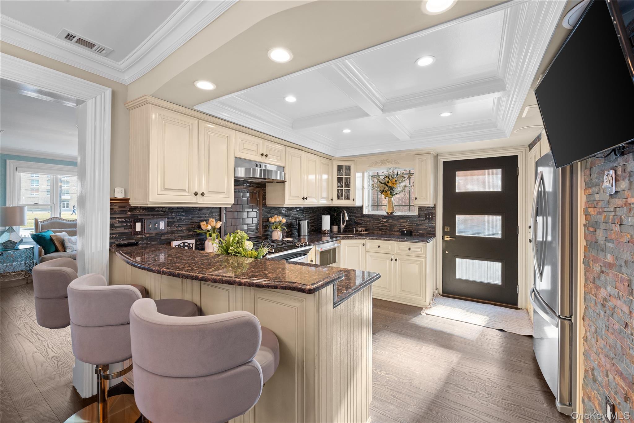 #8 photo, 431 Beach 35th Street, Far Rockaway , NY 11691