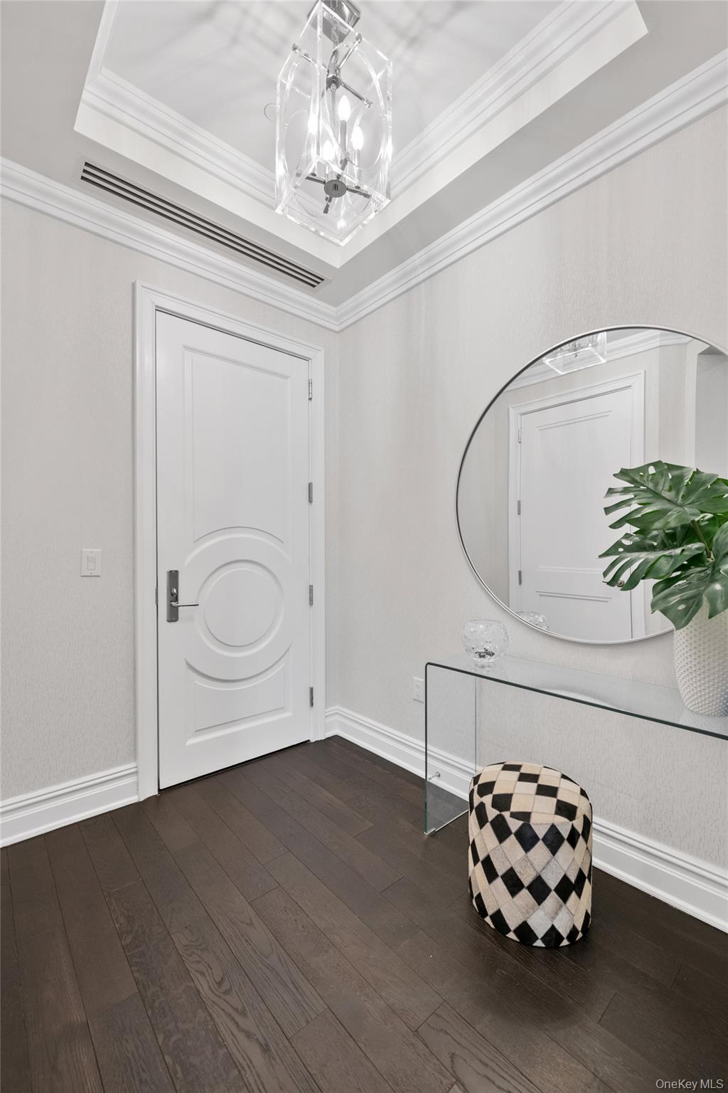 #2 photo, 5000 Royal Court, 長島 北丘 North Hills , NY 11040