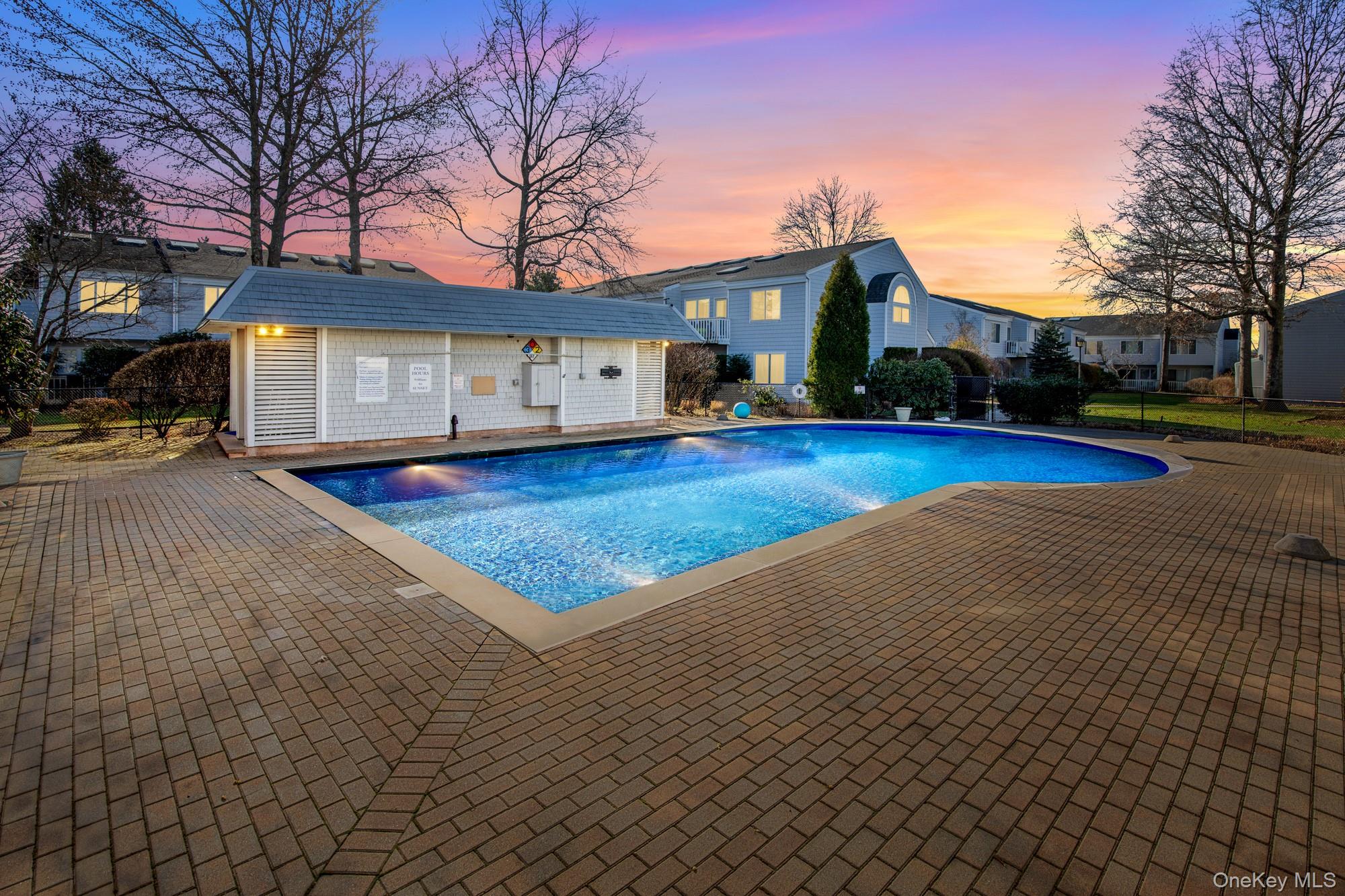 #18 photo, 220 Montauk Highway, Eastport , NY 11972