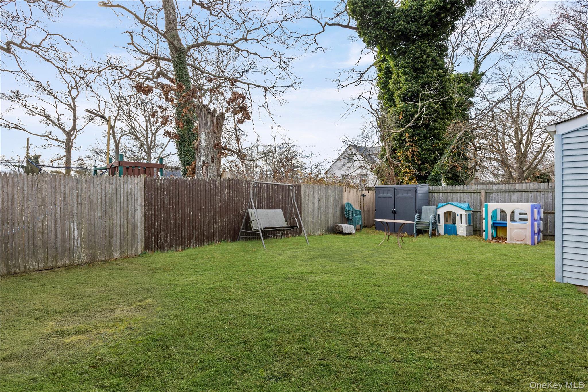 #19 photo, 40 Fairview Drive, Shirley , NY 11967