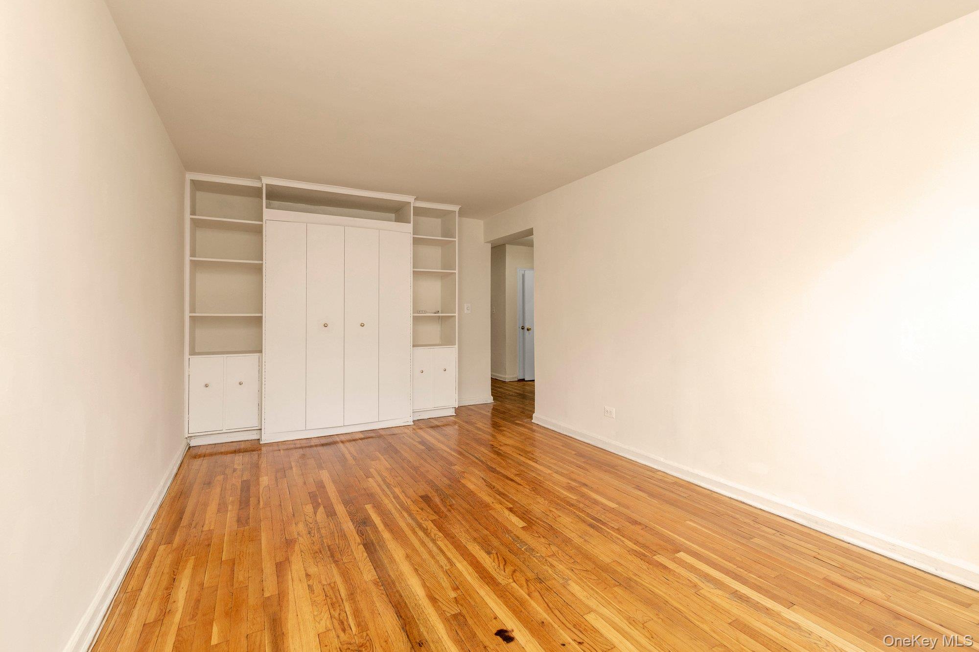 #7 photo, 31-85 Crescent Street, 皇后區 阿士多利亚 Astoria , NY 11106