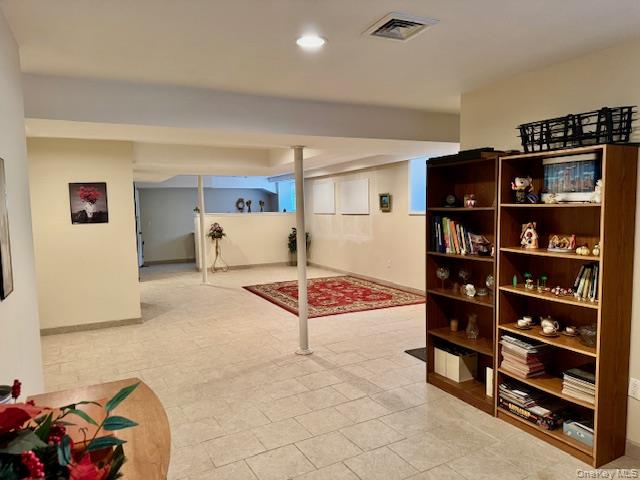 #6 photo, 60-28 60th Place, Maspeth , NY 11378