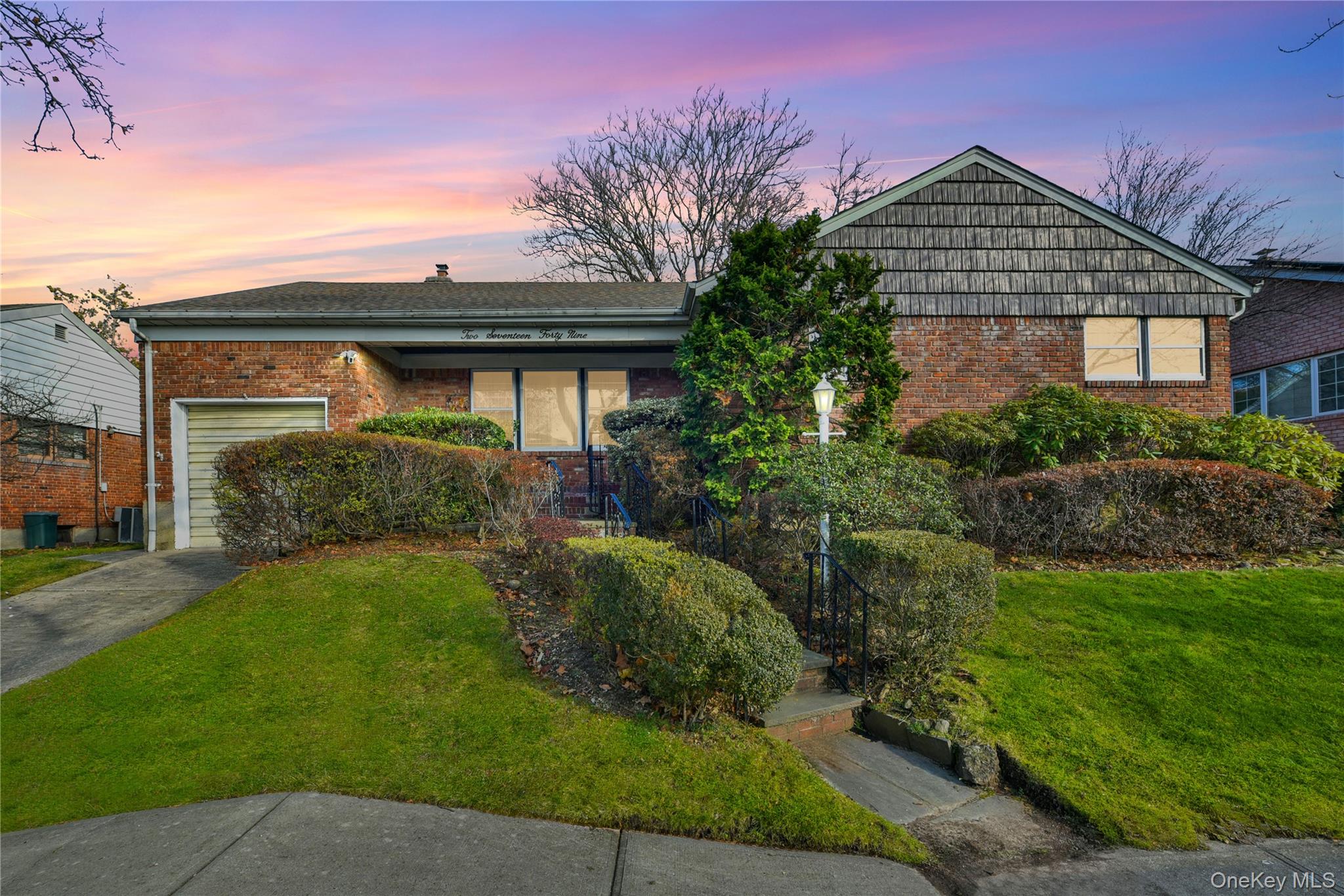 #1 photo, 217-49 Stewart Road, কুইন্‌স Oakland Gardens , NY 11364