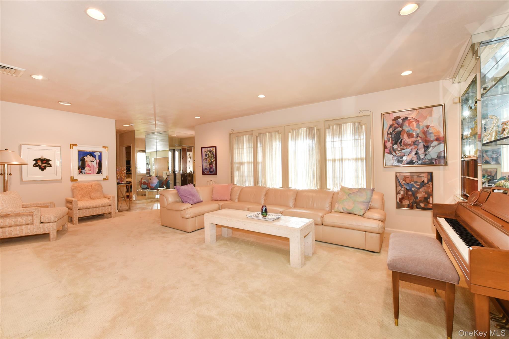 #8 photo, 217-49 Stewart Road, কুইন্‌স Oakland Gardens , NY 11364