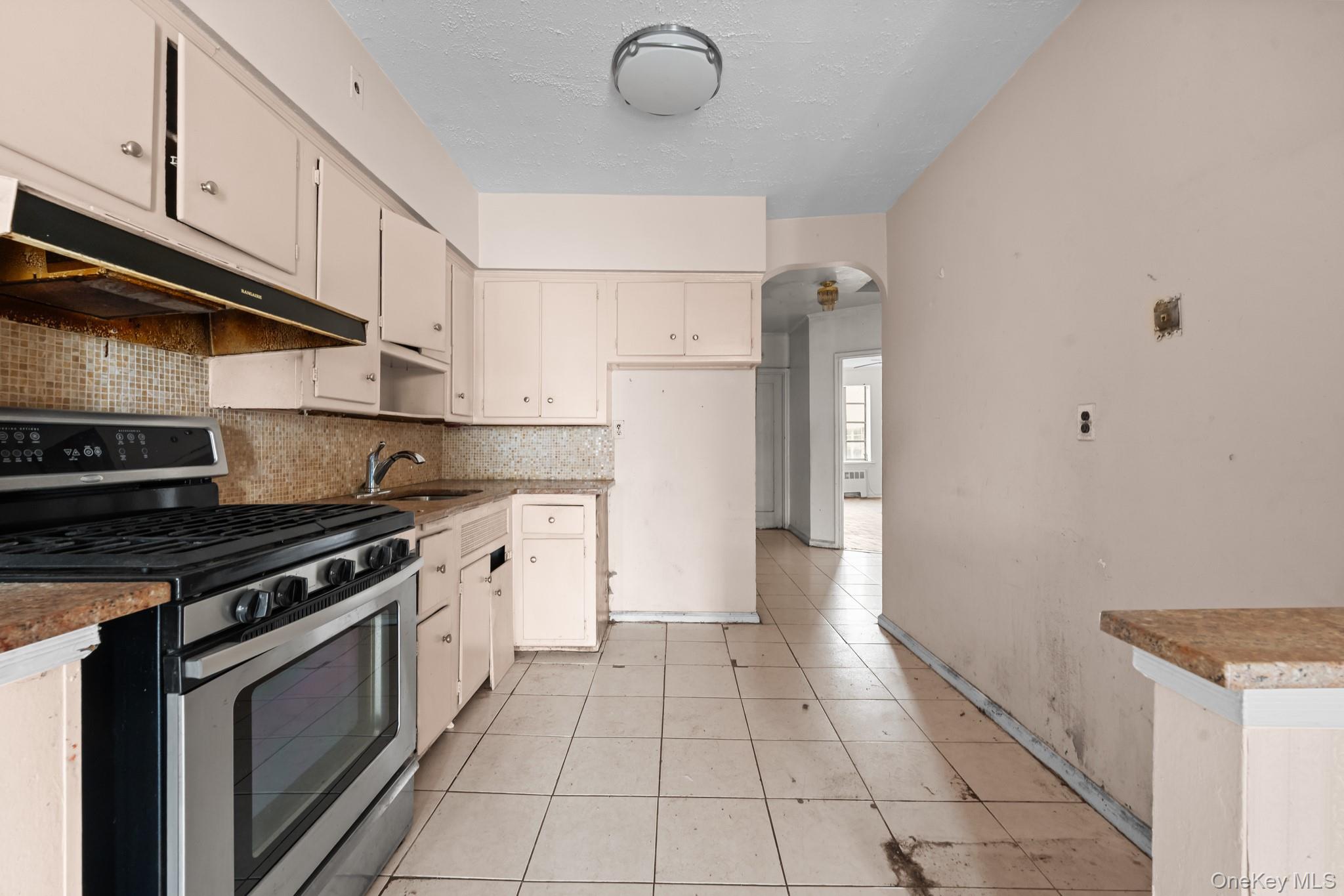 #5 photo, 997 E 52nd Street, Brooklyn , NY 11234