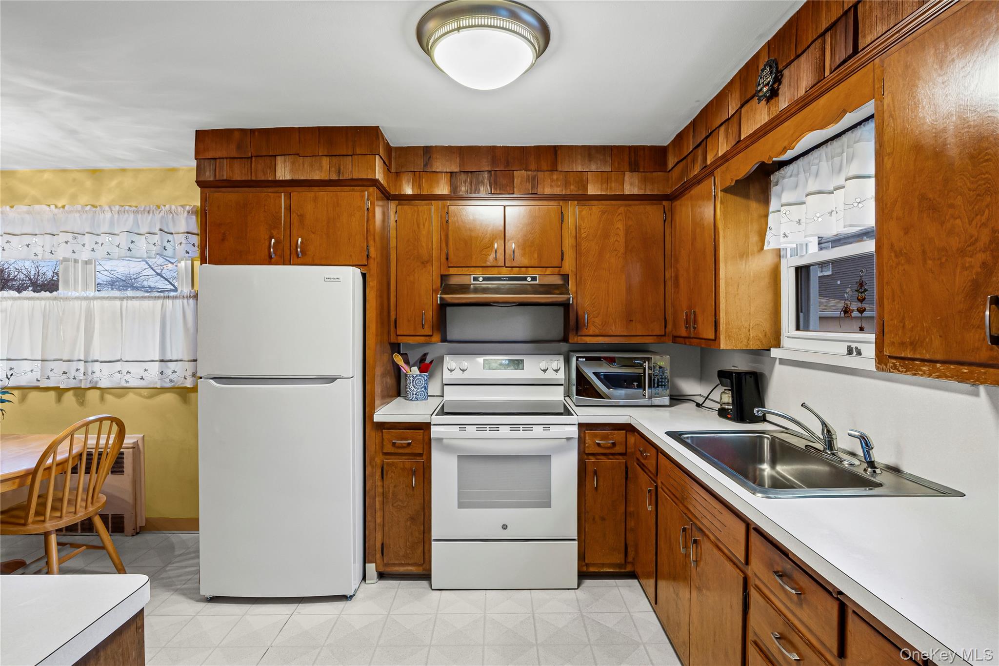 #11 photo, 3066 Western Boulevard, Baldwin , NY 11510