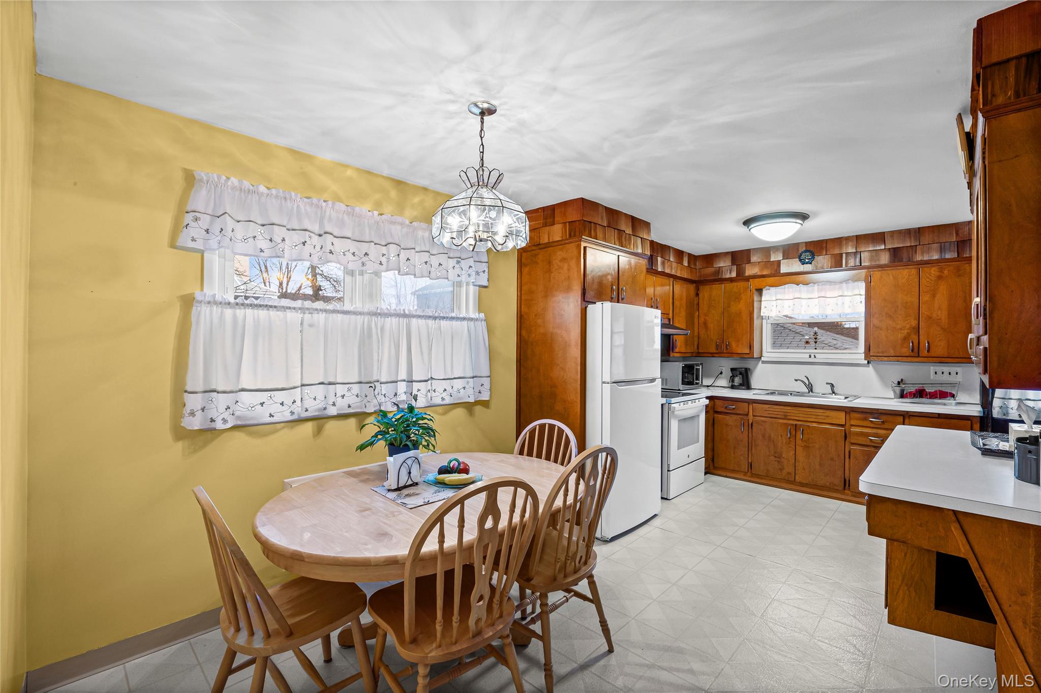 #8 photo, 3066 Western Boulevard, Baldwin , NY 11510