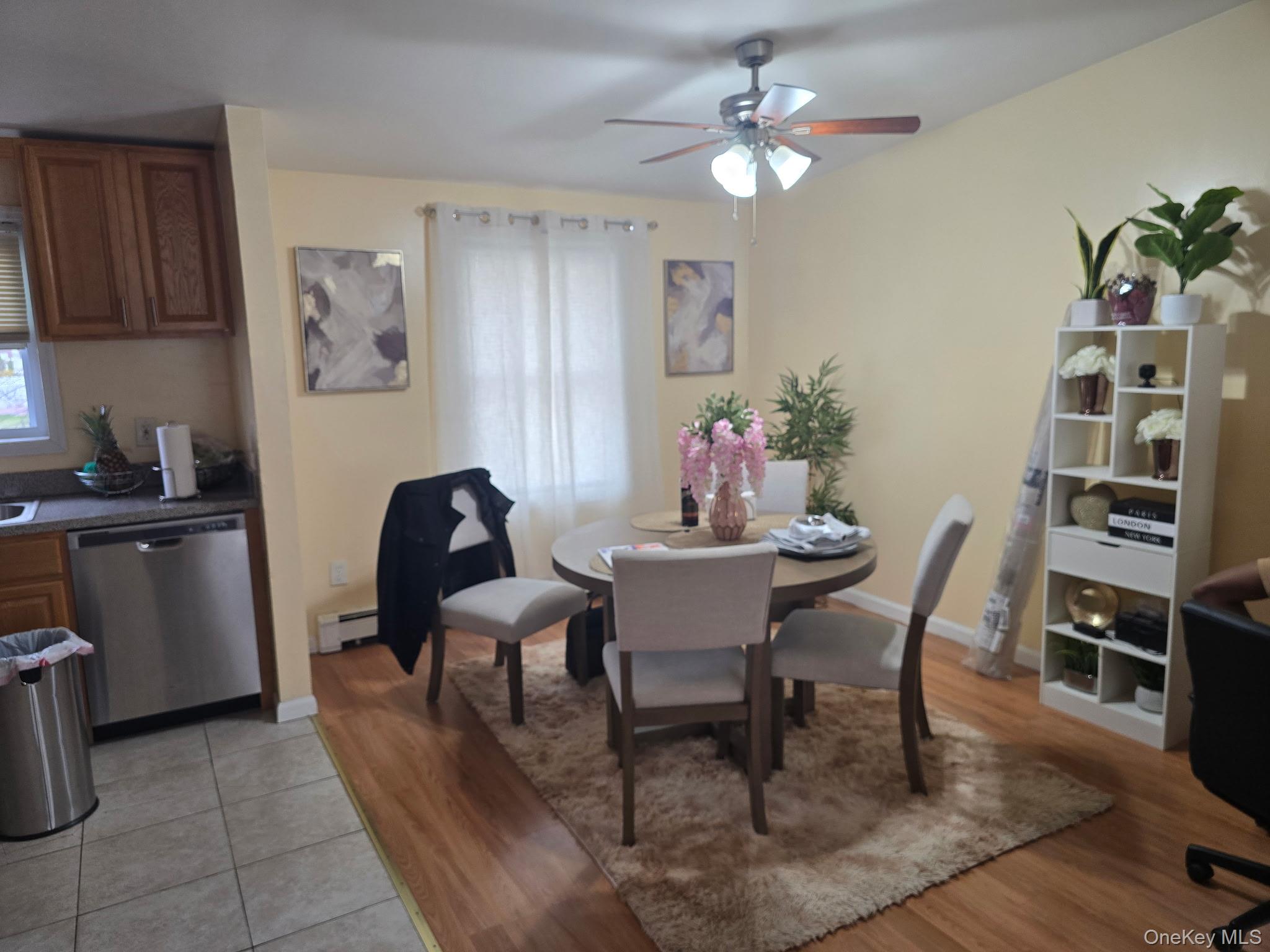 #7 photo, 1095 Pinebrook Court, West Hempstead , NY 11552