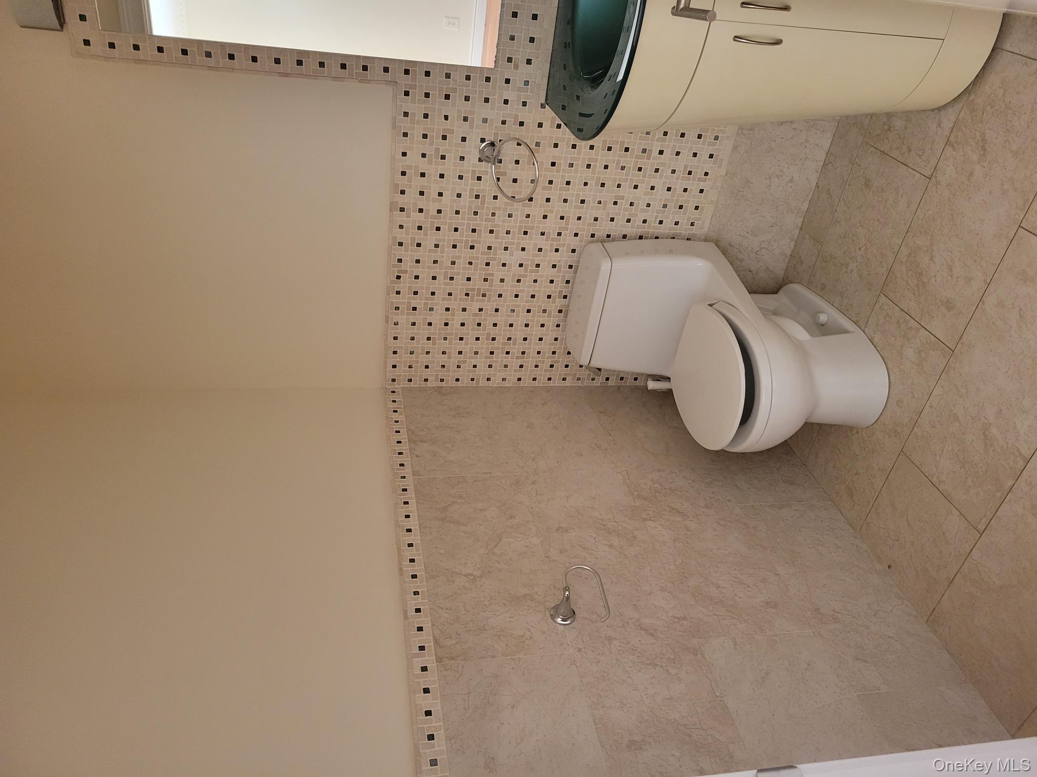 #5 photo, 63-36 99th Street, কুইন্‌স Rego Park , NY 11374