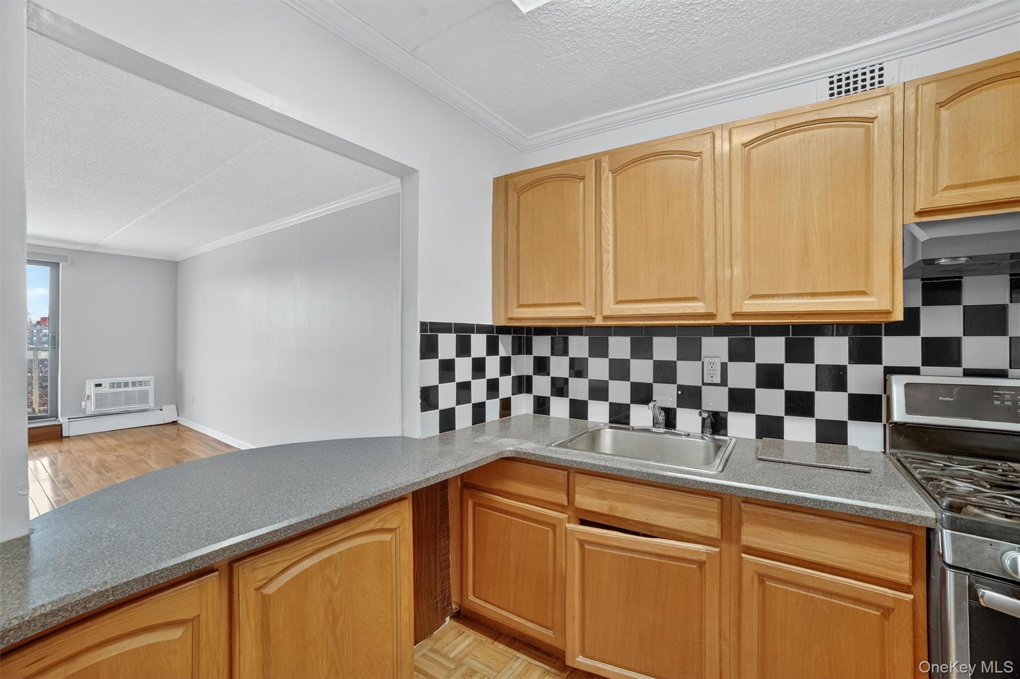 #11 photo, 145 Valentine Lane, Yonkers , NY 10705