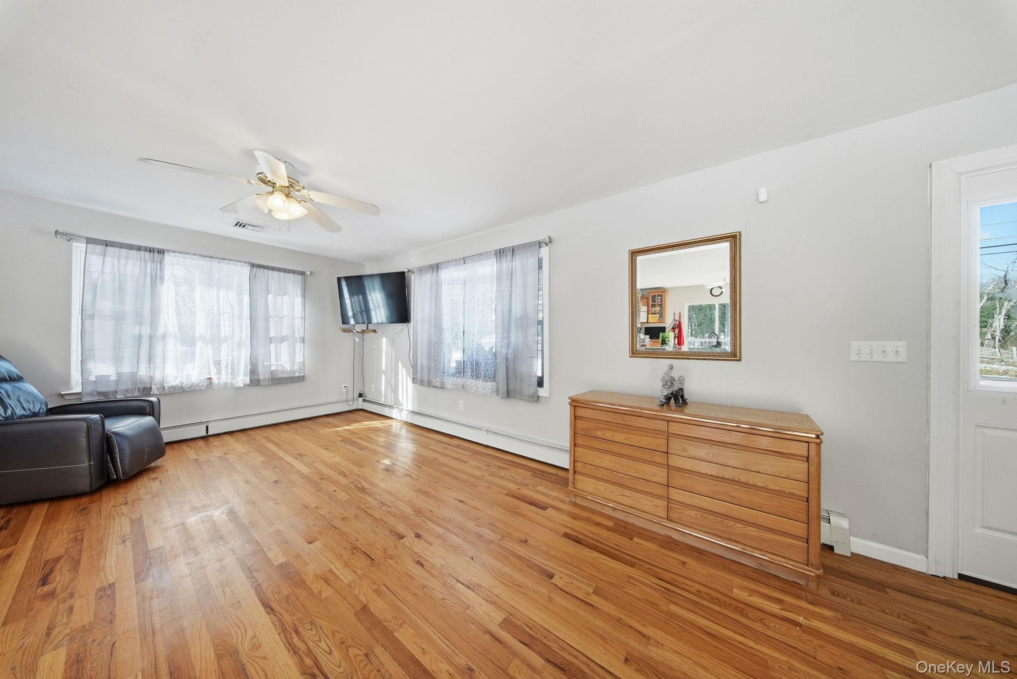 #4 photo, 100 Maybrook Road, Campbell Hall , NY 10916